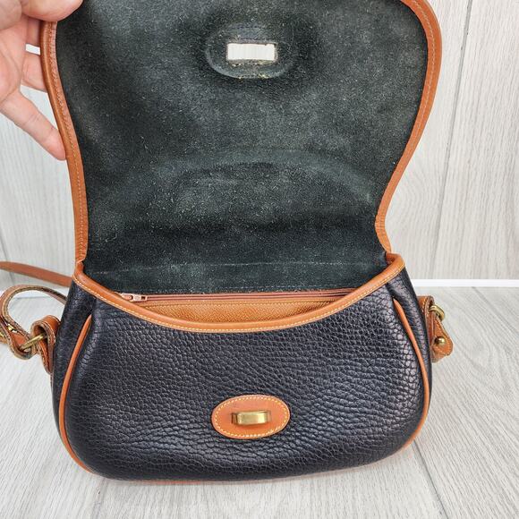 Vtg Dooney & Bourke Pebble Leather Crossbody Purse Black Brown Trim Shoulder Bag - Picture 8 of 16